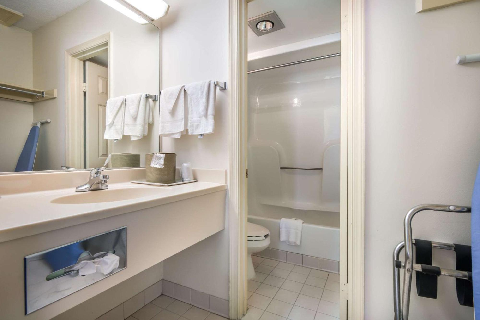 Quality Inn Little Creek Virginia Beach Eksteriør bilde